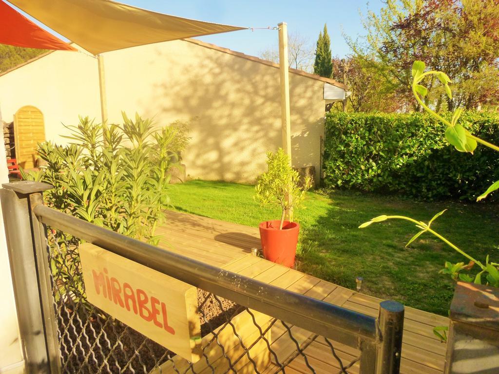 Saint-Jean  Chambre D'Hotes "Mirabel" الغرفة الصورة