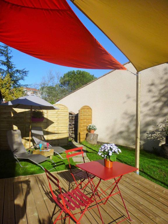 Saint-Jean  Chambre D'Hotes "Mirabel" الغرفة الصورة