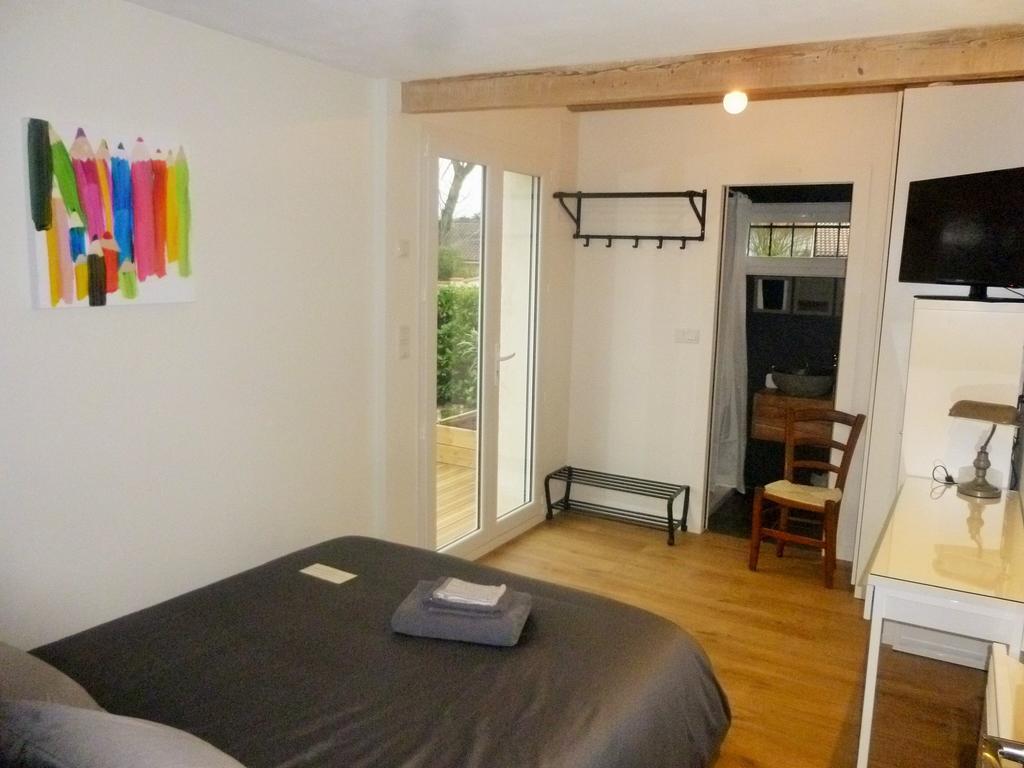 Saint-Jean  Chambre D'Hotes "Mirabel" الغرفة الصورة