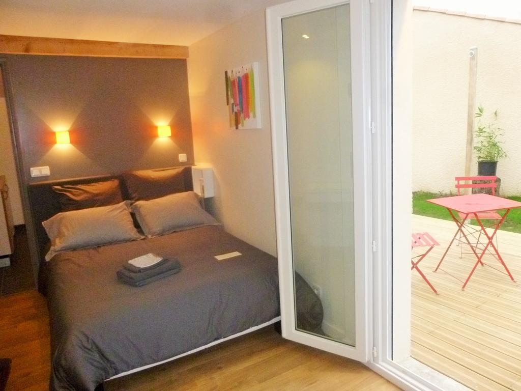 Saint-Jean  Chambre D'Hotes "Mirabel" الغرفة الصورة