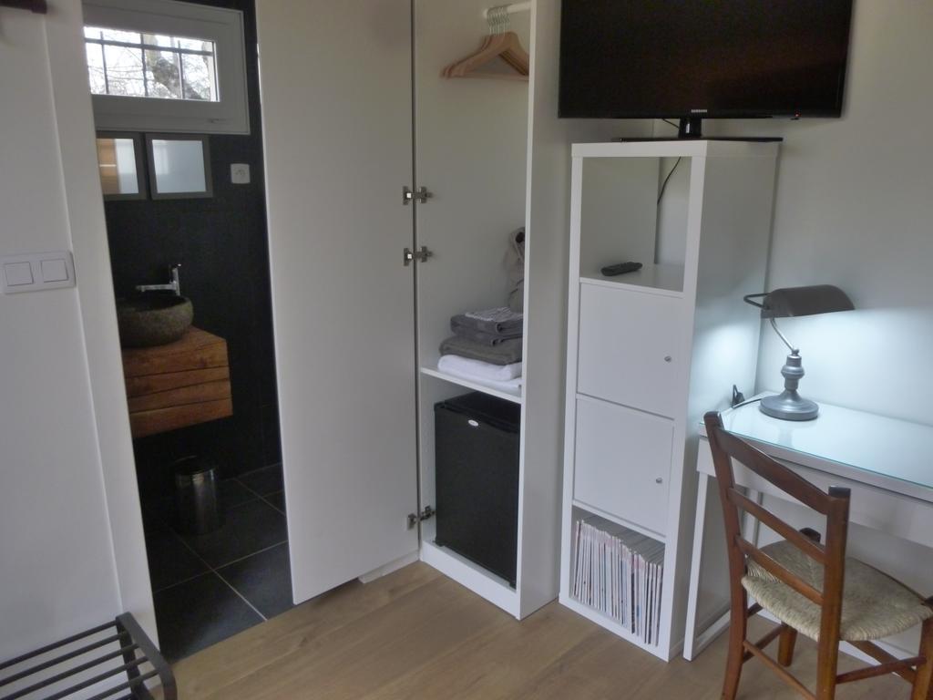 Saint-Jean  Chambre D'Hotes "Mirabel" الغرفة الصورة
